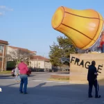 Fragilé documentary the untold story behind oklahoma largest leg lamp